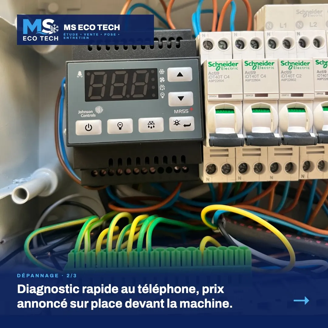 Dépannage froid et climatisation, visuel 2 sur 3 : régulateur électronique et disjoncteurs dans un coffret ; « Diagnostic rapide au téléphone, prix annoncé sur place devant la machine »